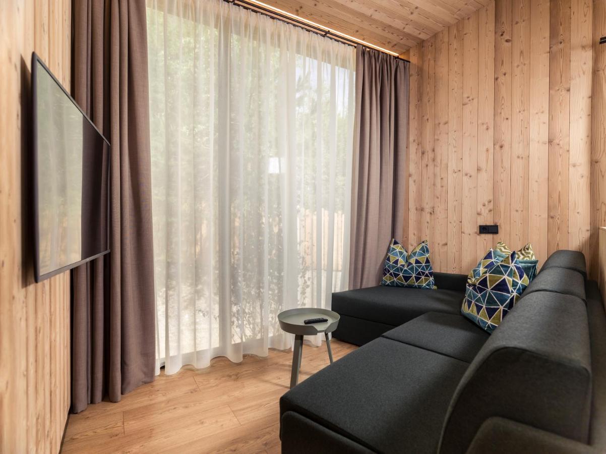 Skyview Chalets Am Camping Toblacher See المظهر الخارجي الصورة