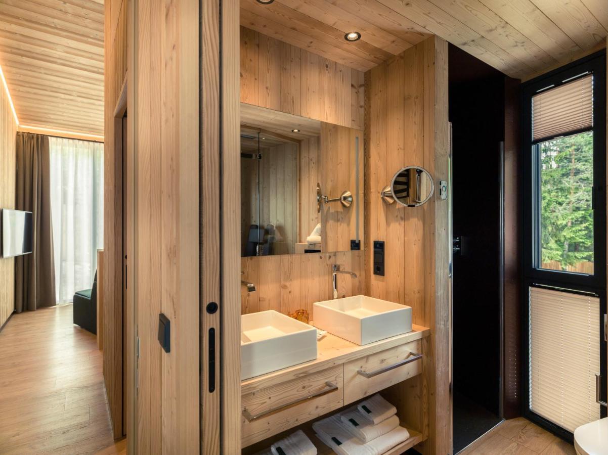 Skyview Chalets Am Camping Toblacher See المظهر الخارجي الصورة