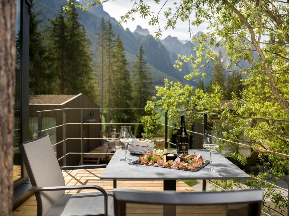Skyview Chalets Am Camping Toblacher See المظهر الخارجي الصورة